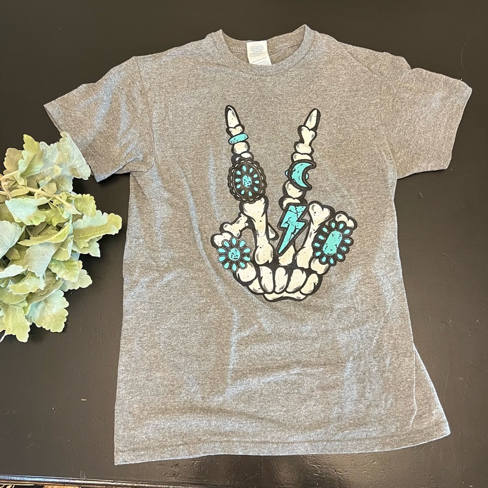 Delta Pro Weight Skeleton Hand Peace Turquoise Western Jewelry Graphic Tee Sz‎ S